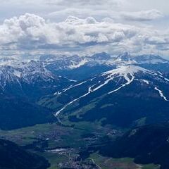 Flugwegposition um 13:04:08: Aufgenommen in der Nähe von 39030 Rasen-Antholz, Autonome Provinz Bozen - Südtirol, Italien in 2583 Meter